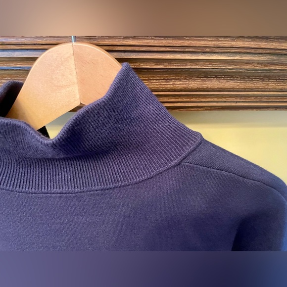 SOLD Sandro Knitwear with Pearl Zip - Picture 4 of 5